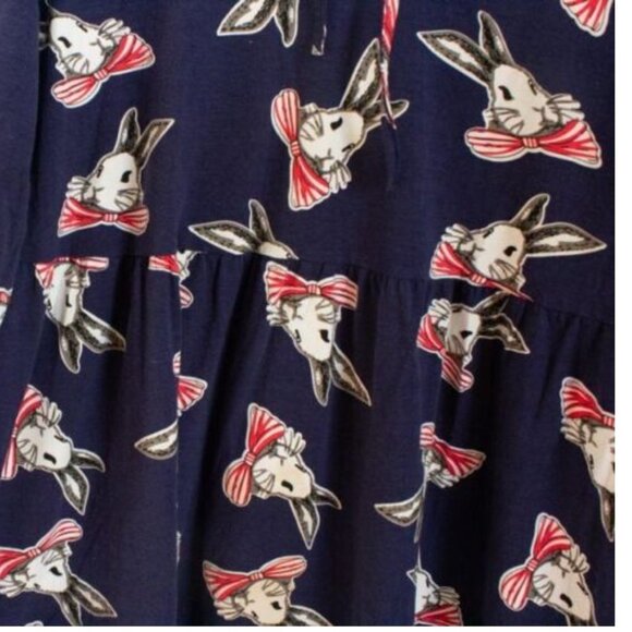 Women Plus Size 5XL  Alice in Wonderland Rabbit Print Top Blouse Embroidered Hem - Picture 5 of 5